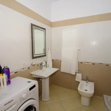 Apartament Deti Blu 2 *